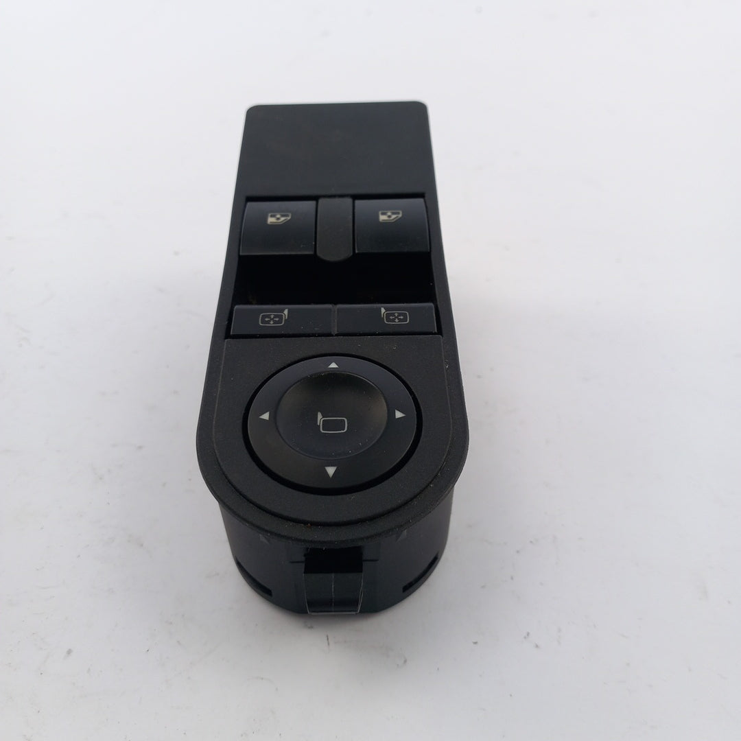 Бутон превключвател преден ляв ел стъкла и ел огледала Opel Astra H 1,8 GTC