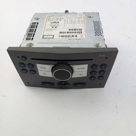 Радио CD 30 Blaupunkt черно Opel Astra H