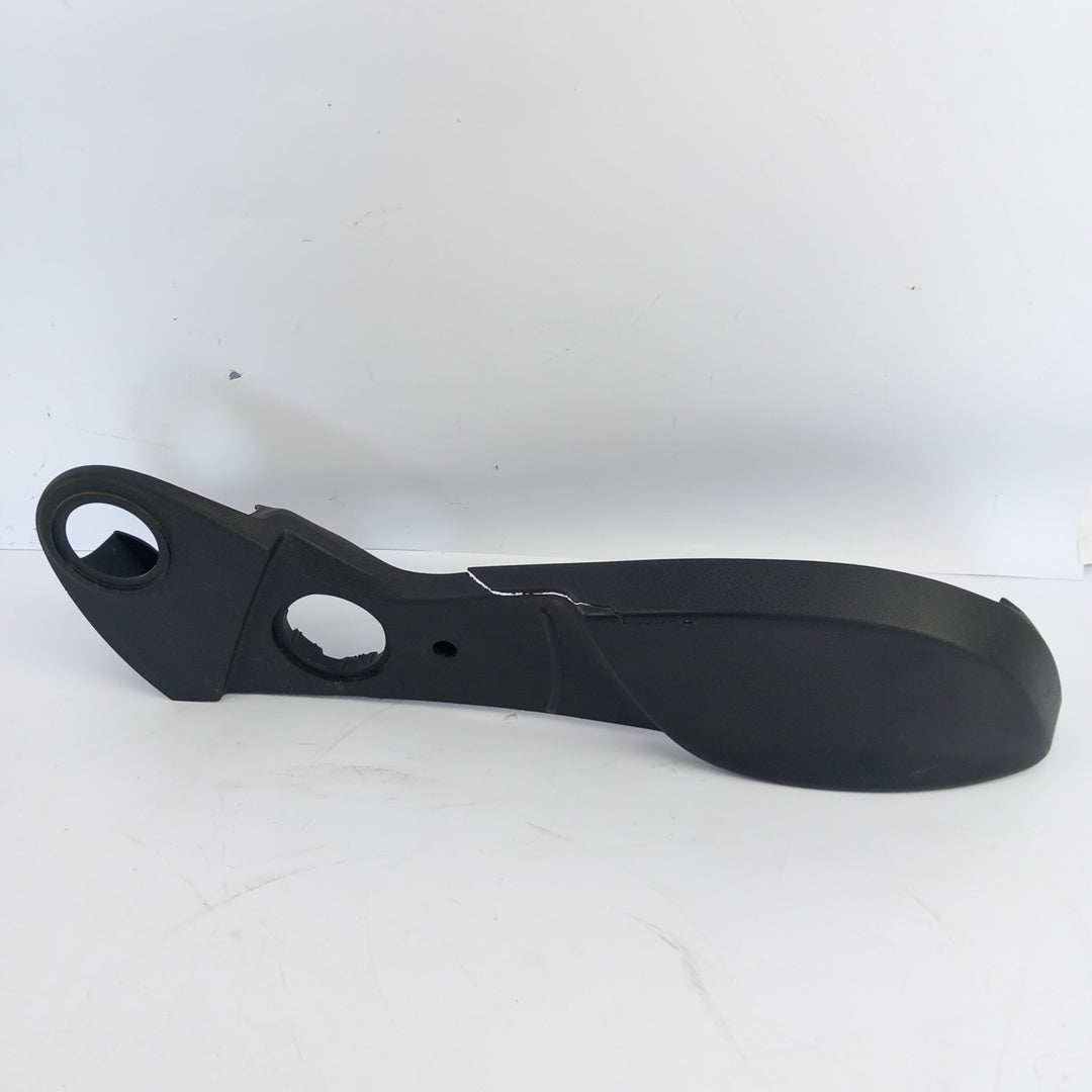 Пластмаса панел черен предна дясна седалка дефектна Opel Meriva B