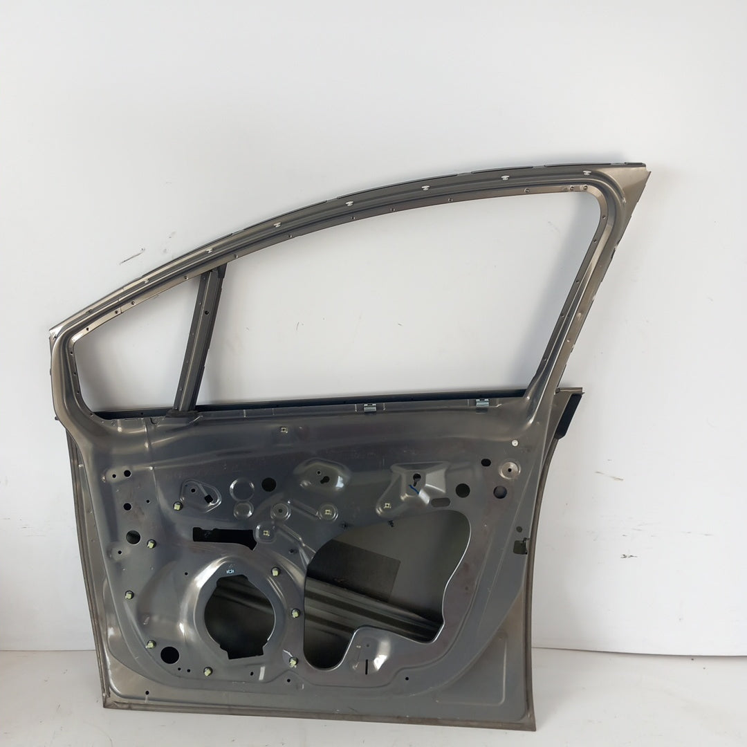 Врата предна дясна Z40W Muskat Brown Opel Meriva B