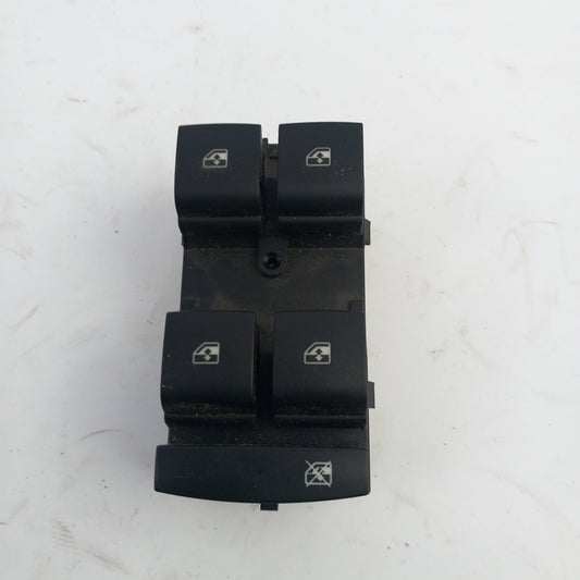 Бутон ел. стъкла предна лява врата черно FY Opel Meriva B