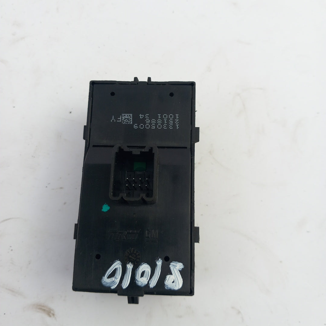 Бутон ел. стъкла предна лява врата черно FY Opel Meriva B