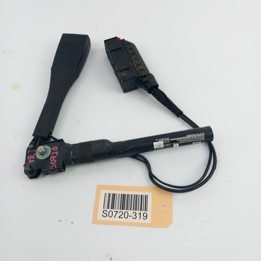 Пиропатрон закопчалка преден десен предпазен колан RHD Opel Corsa D