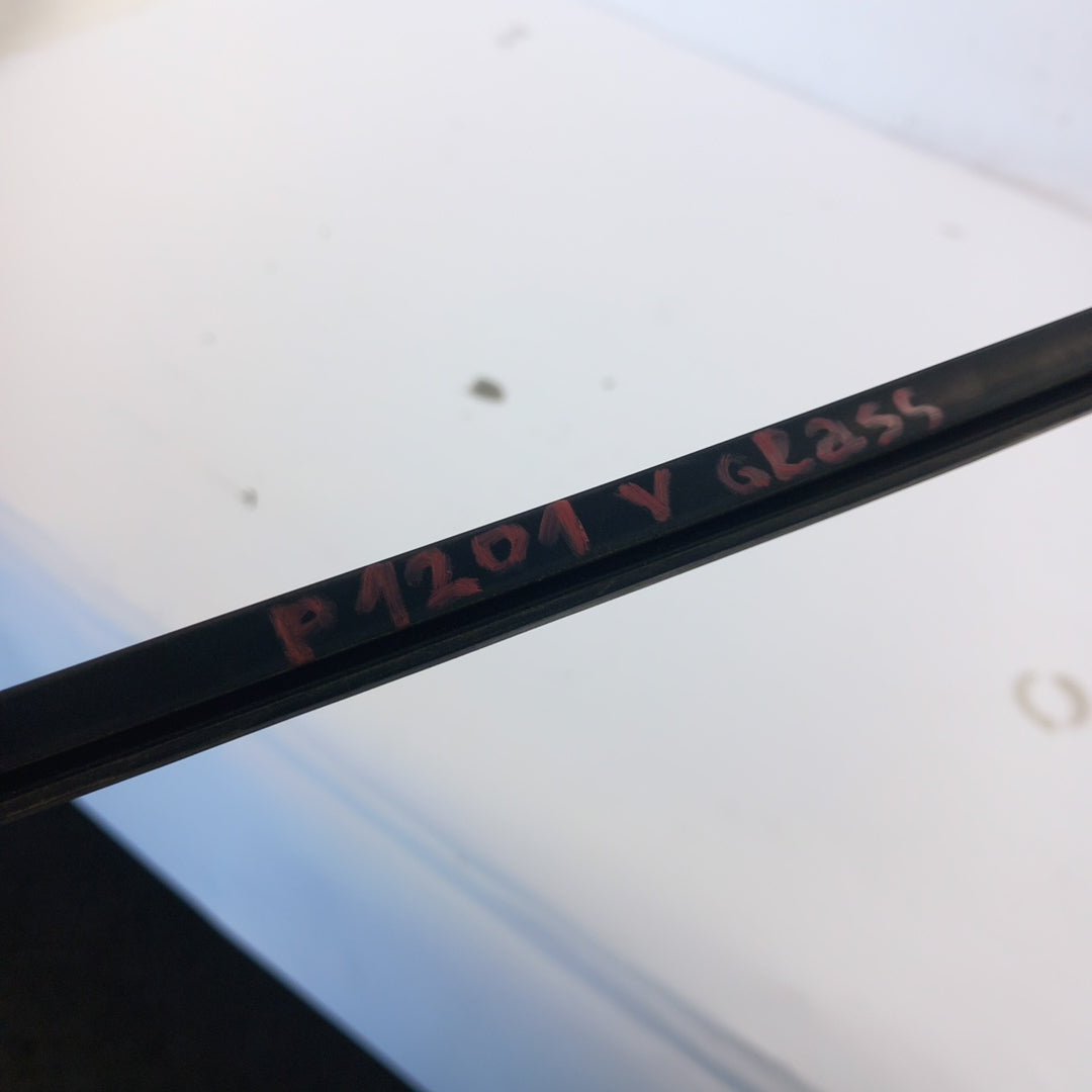 Лайсна предно стъкло Opel Zafira C Tourer