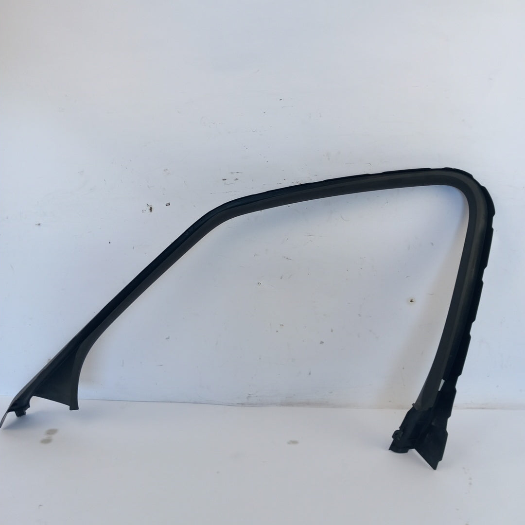 Пластмаса прозорец предна лява врата черна Opel Zafira C Tourer