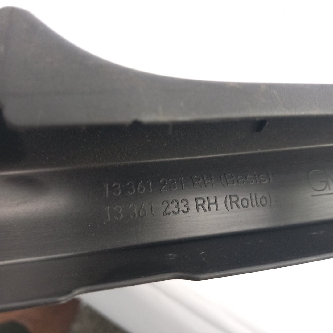 Пластмаса прозорец задна дясна врата черна Opel Zafira C Tourer