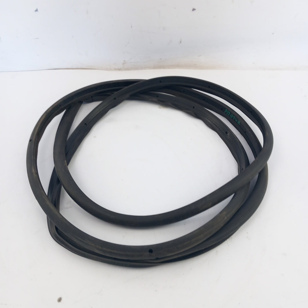 Уплътнение врата предна дясна Opel Zafira C Tourer