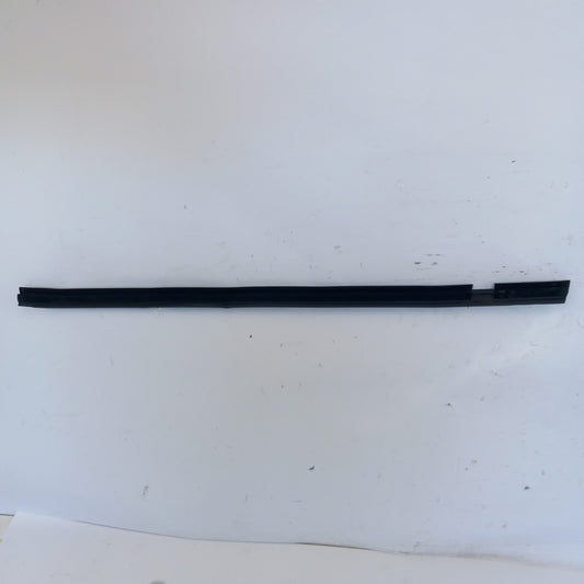 Лайстна стъкло на врата задна лява вътрешна Opel Zafira C Tourer