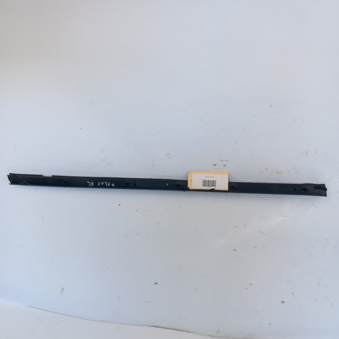 Лайстна стъкло на врата задна лява вътрешна Opel Zafira C Tourer