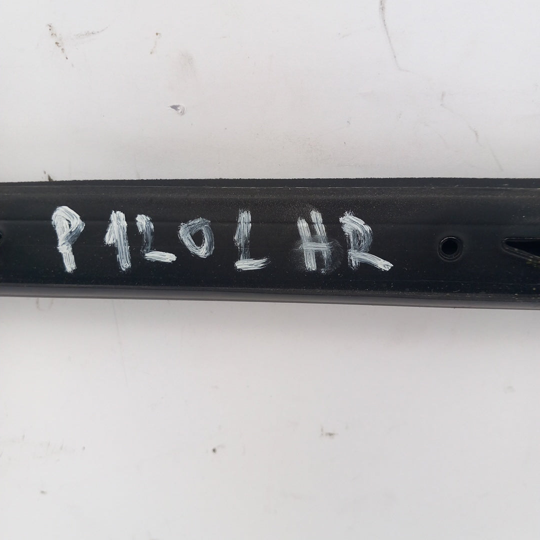 Лайстна стъкло на врата задна дясна вътрешна Opel Zafira C Tourer