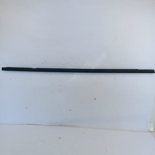 Лайстна стъкло на врата задна дясна външна Opel Zafira C Tourer