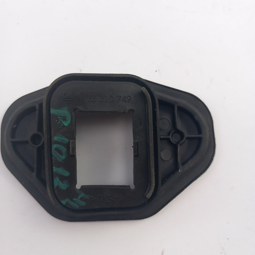 Уплътнение стопер задна врата Opel Astra J