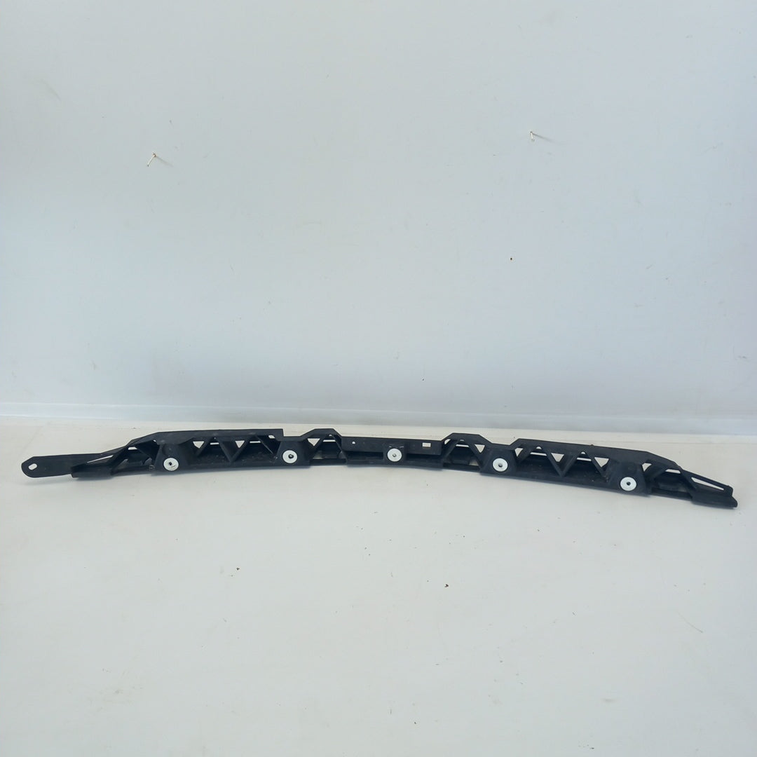 Водач задна броня централен Opel Astra J Sports Tourer