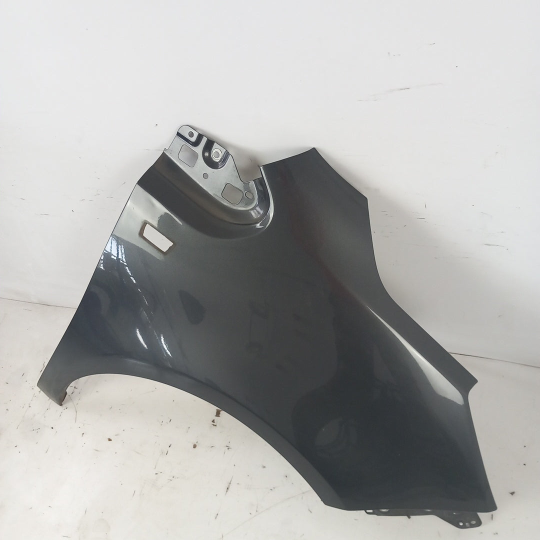 Калник преден десен Z177 Karbongrau Opel Meriva B