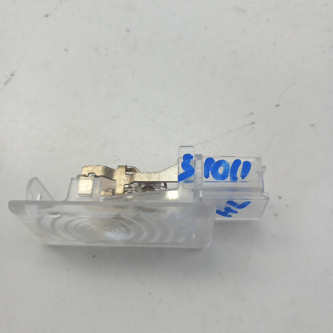 Плафон осветление багажник Opel Meriva B