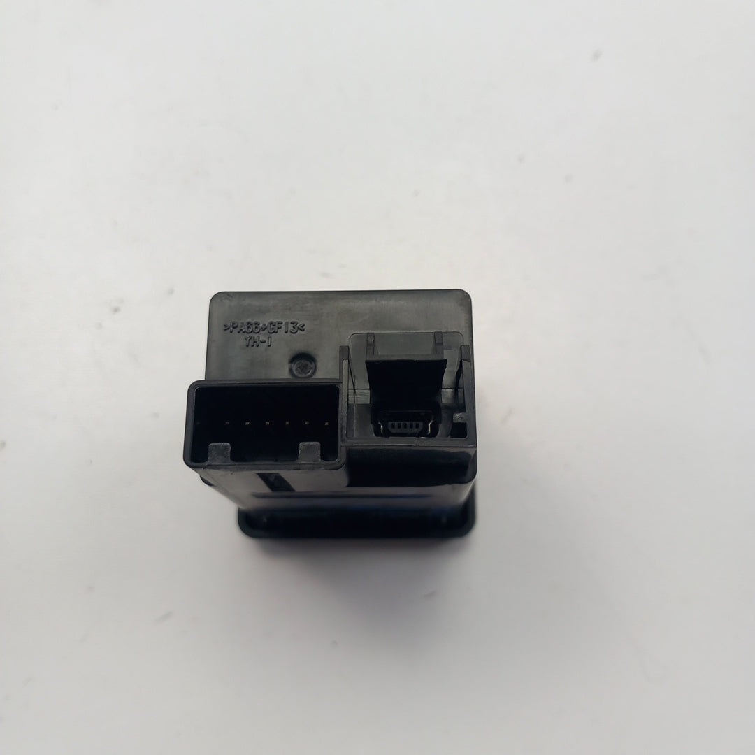 USB и AUX букса Opel Insignia A