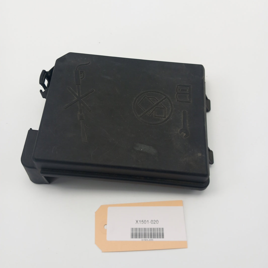 Капак бушониера двигател Opel Corsa E 1,4 Turbo B14NEJ