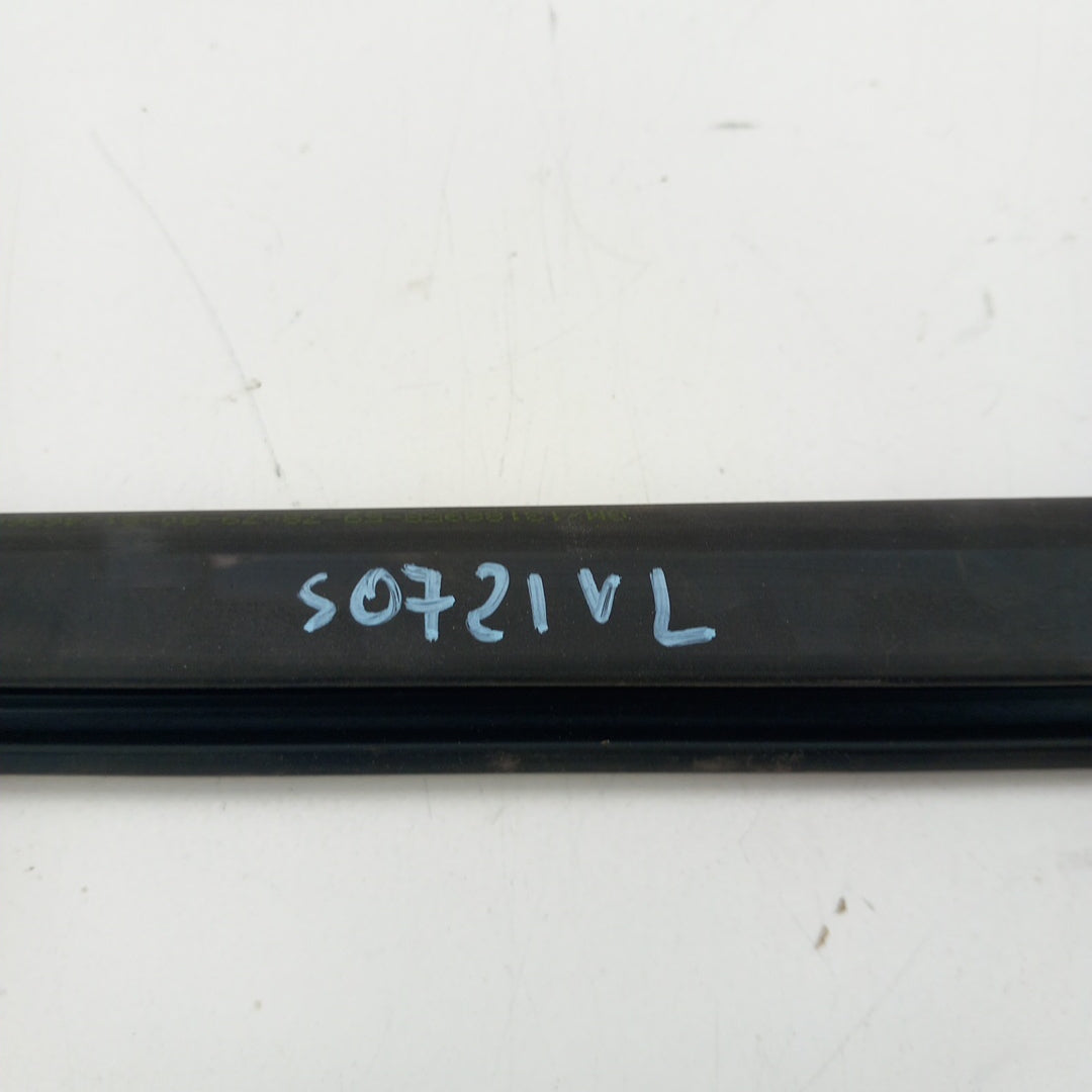 Лайстна стъкло на врата предна лява вътрешна Opel Corsa D 5-Türer