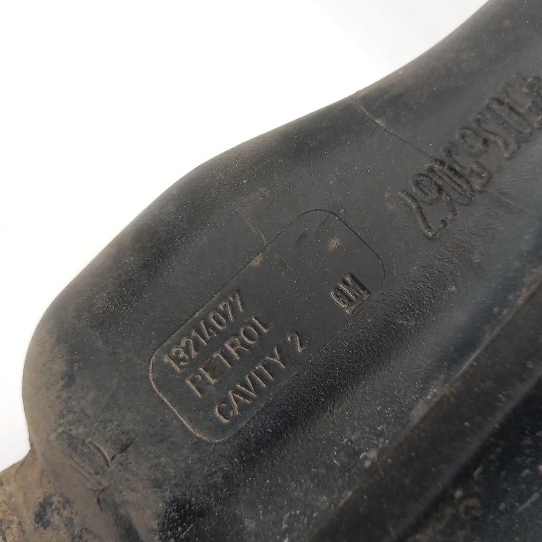 Тръба наливане гориво резервоар Opel Corsa D 1,2 A12XER