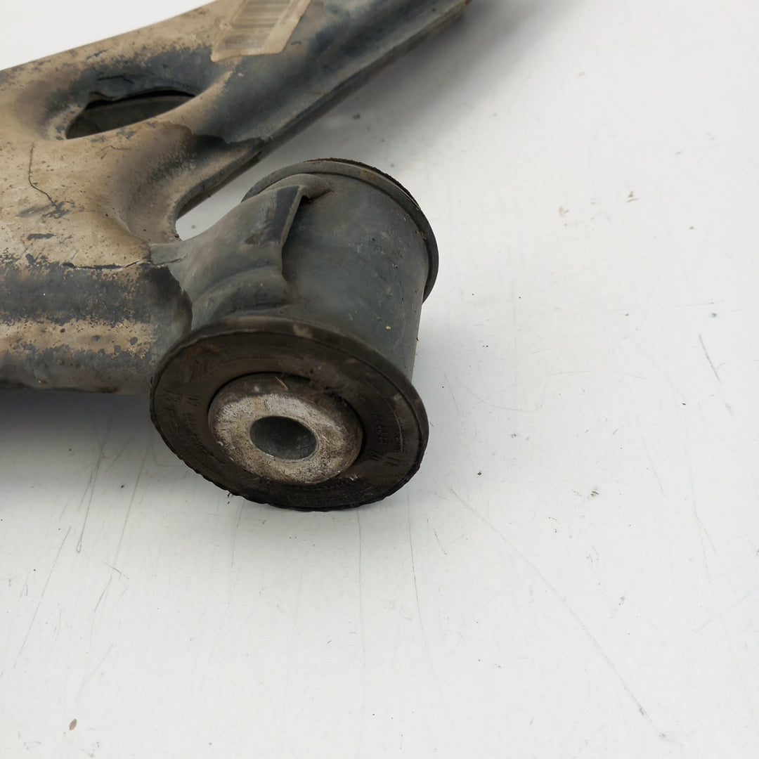 Носач преден ляв Opel Corsa D