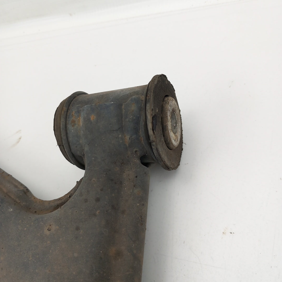 Носач преден десен Opel Corsa D