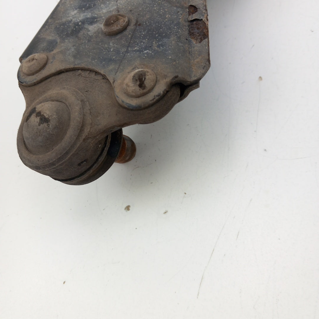 Носач преден десен Opel Corsa D