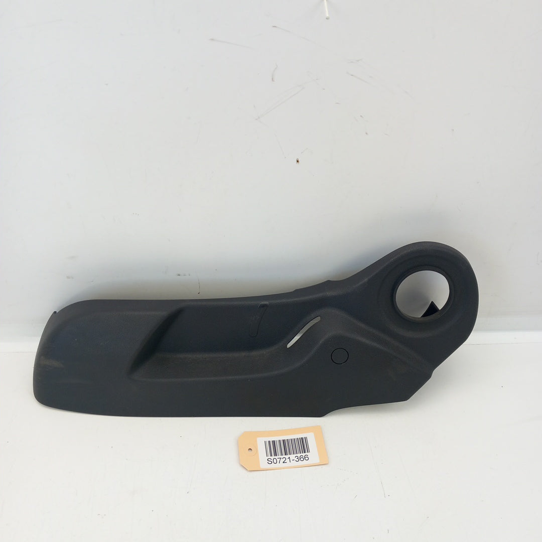 Пластмаса седалка предна лява външна Opel Corsa D