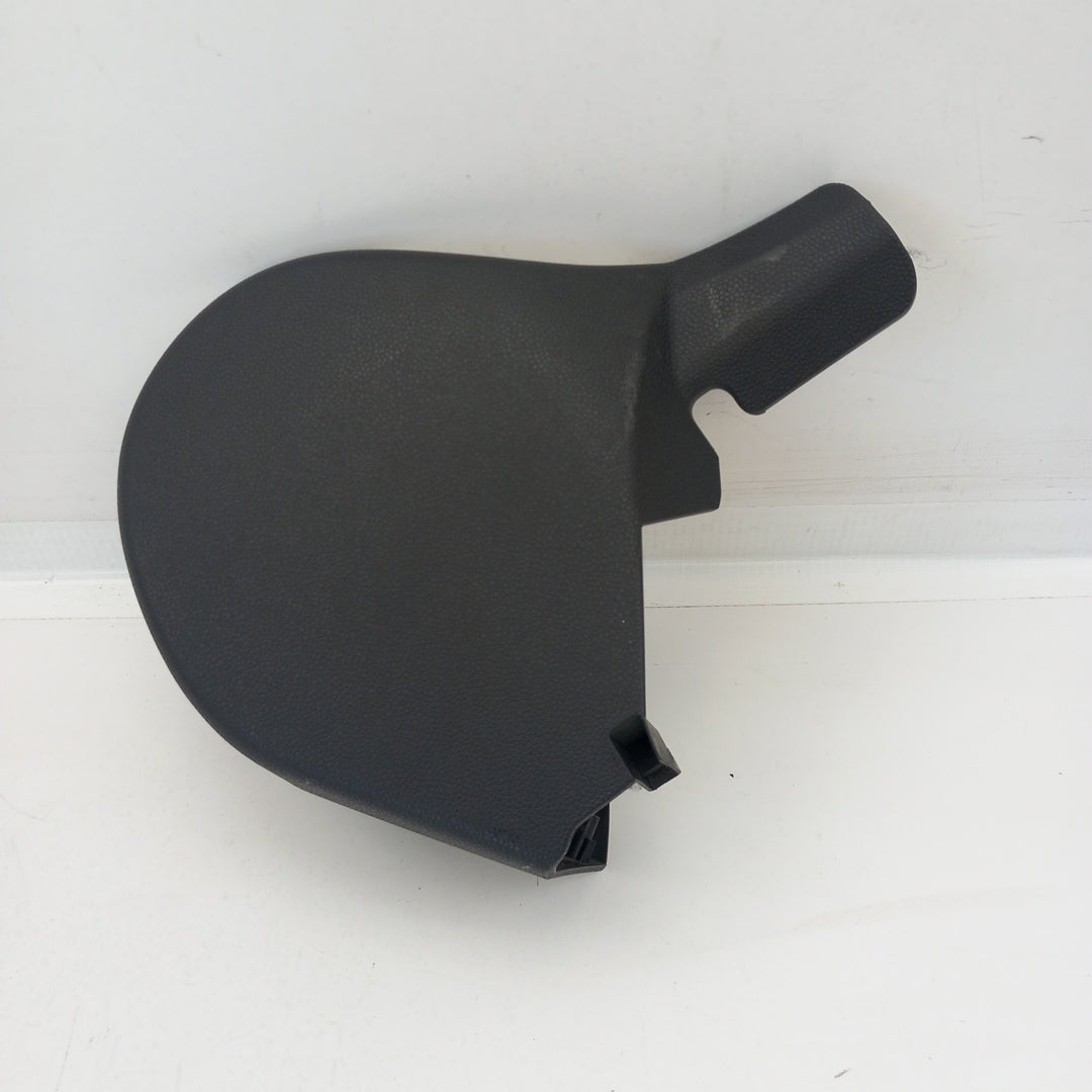 Пластмаса седалка предна лява вътрешна Opel Corsa D