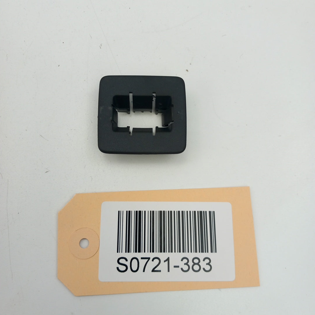 Капак ляв десен закопчалка гръб задна седалка Opel Corsa D