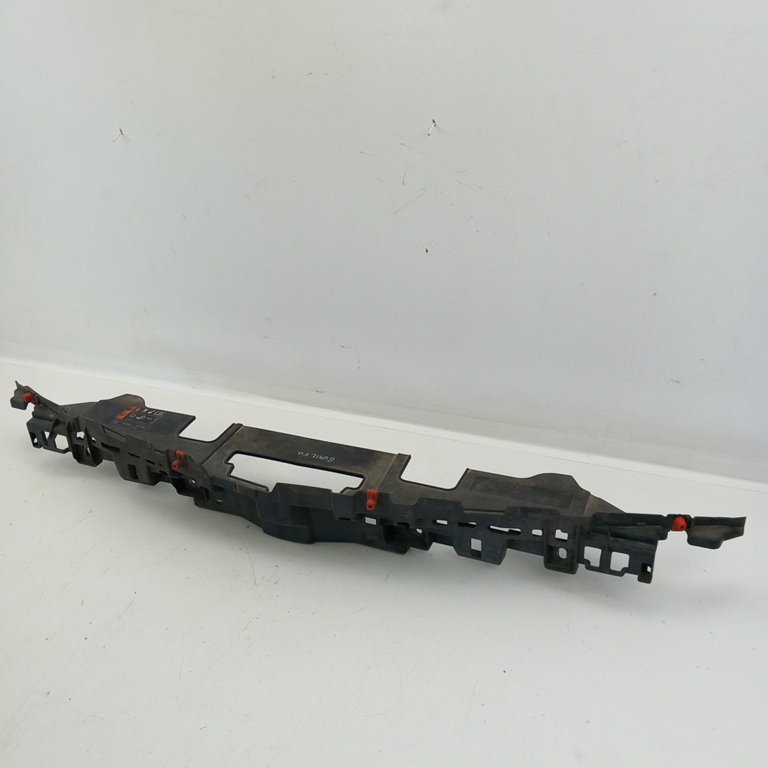 Водач предна броня централен Opel Insignia A