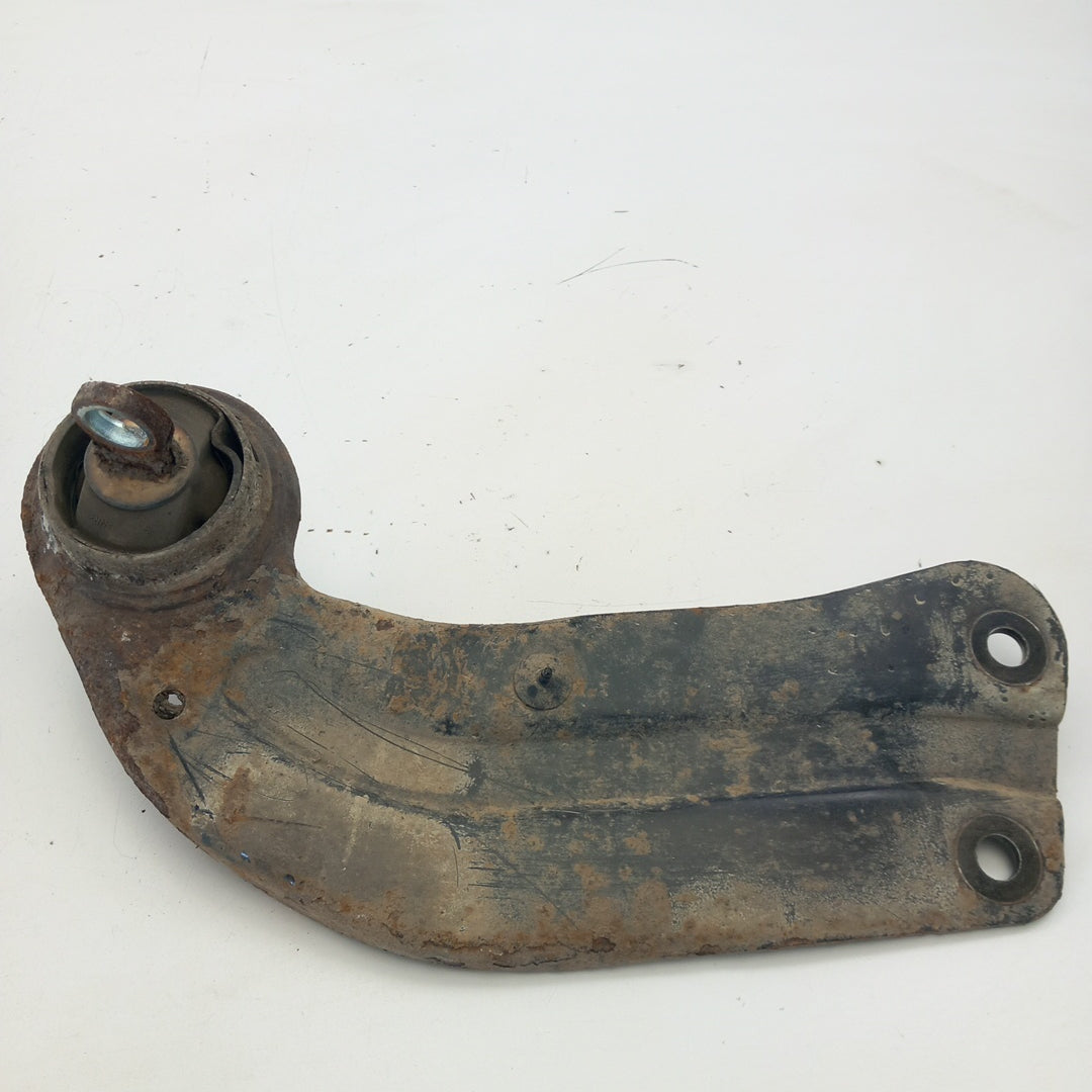 Носач заден десен Opel Insignia A