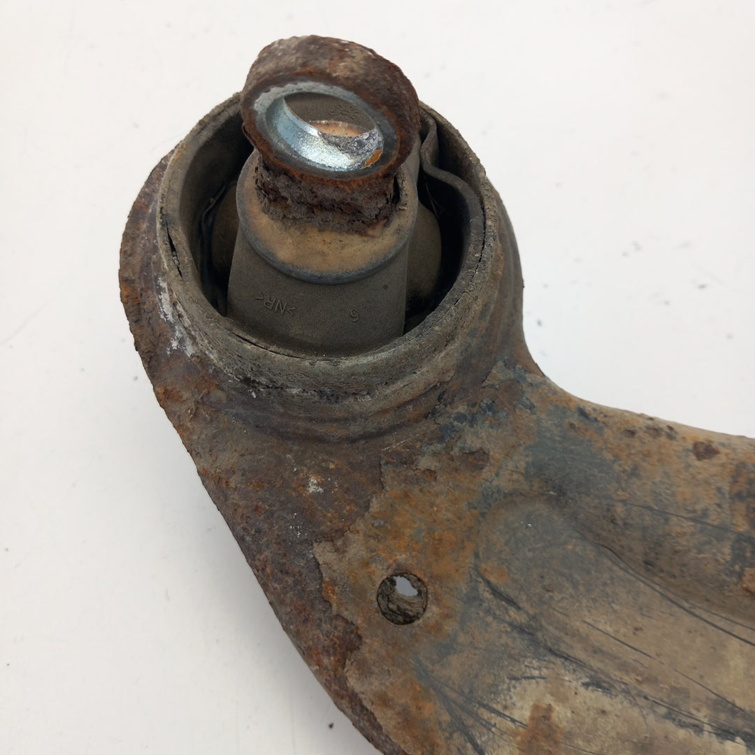 Носач заден десен Opel Insignia A