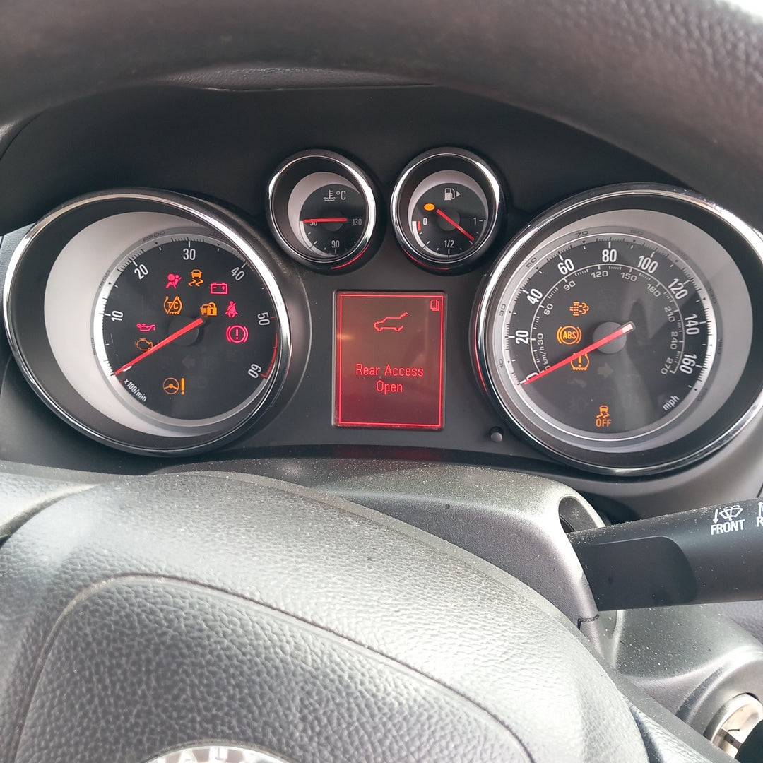 Opel Zafira C Tourer 2,0 CDTI 170 PS B20DTH 2015 снимки / P1202