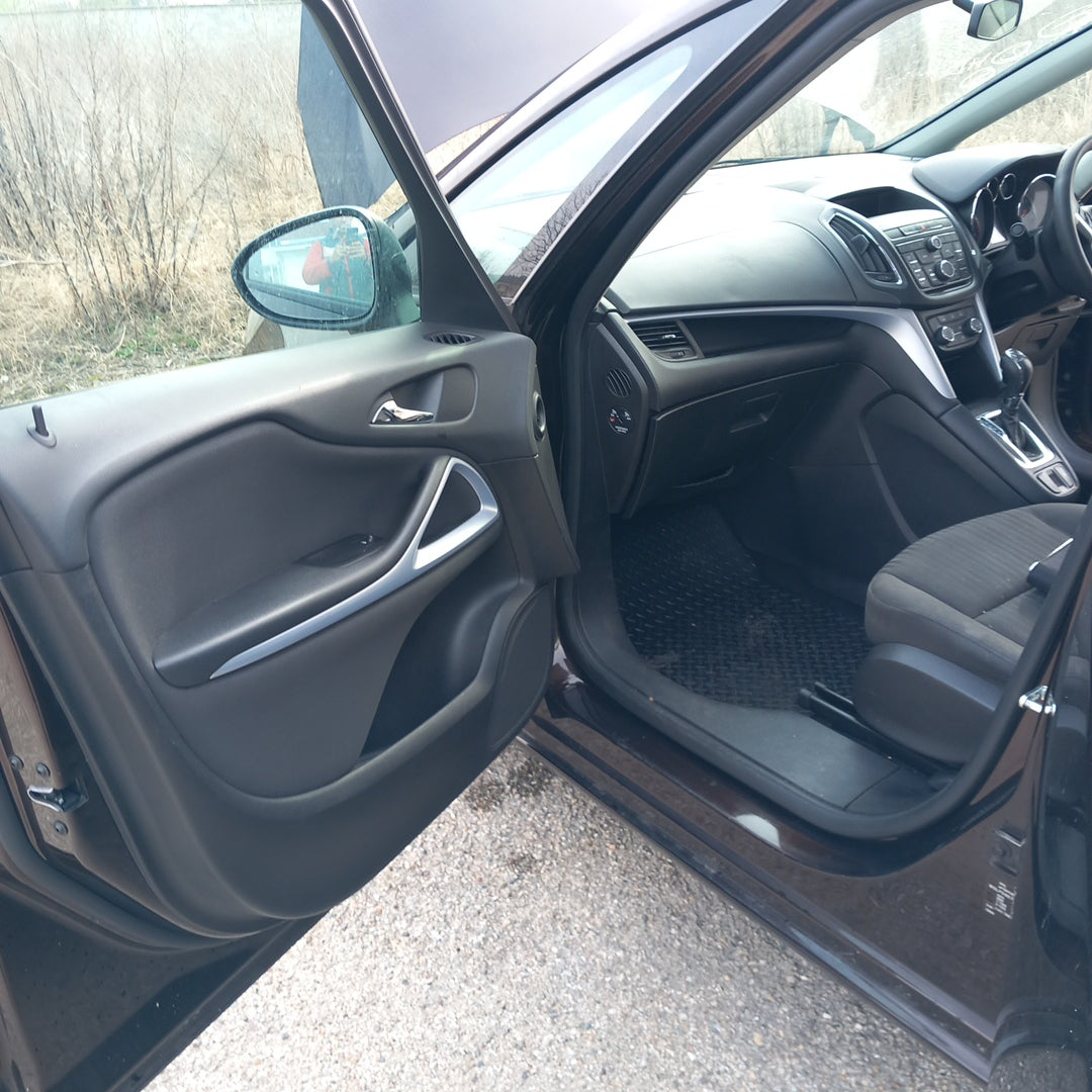 Opel Zafira C Tourer 2,0 CDTI 170 PS B20DTH 2015 снимки / P1202