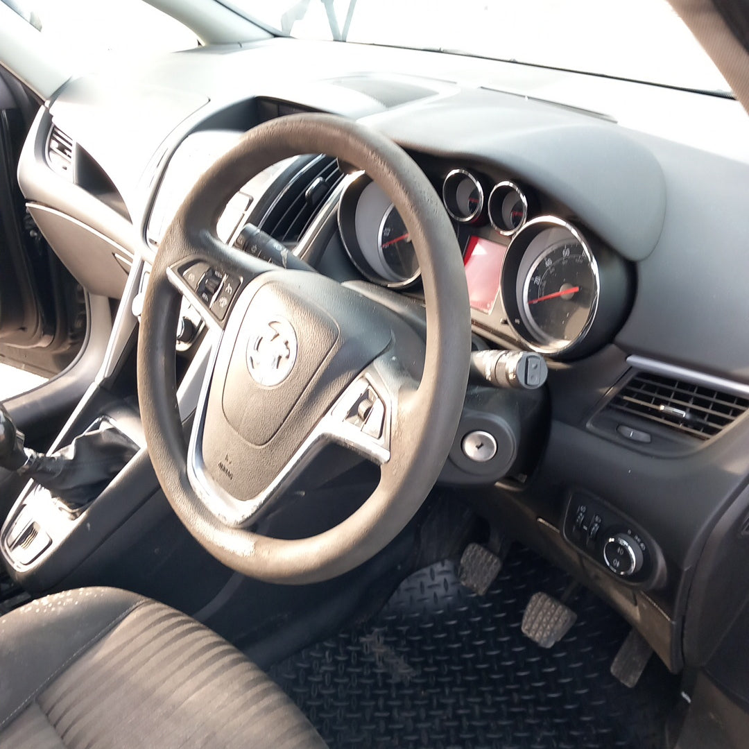 Opel Zafira C Tourer 1,6 CDTI B16DTH 2015 снимки/ P1203