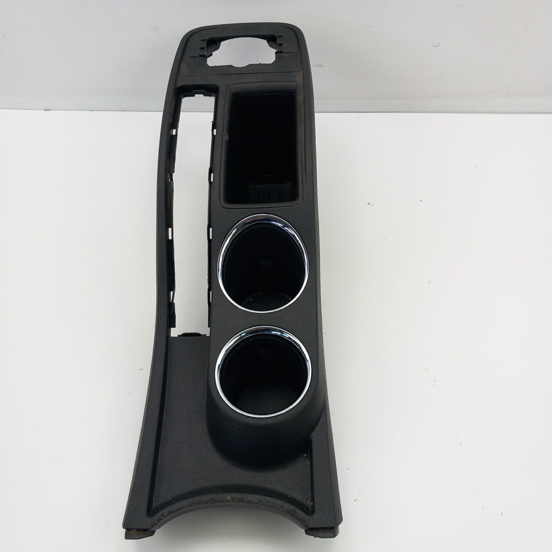 Поставка за напитки предна Централна конзола десен волан Opel Zafira C Tourer