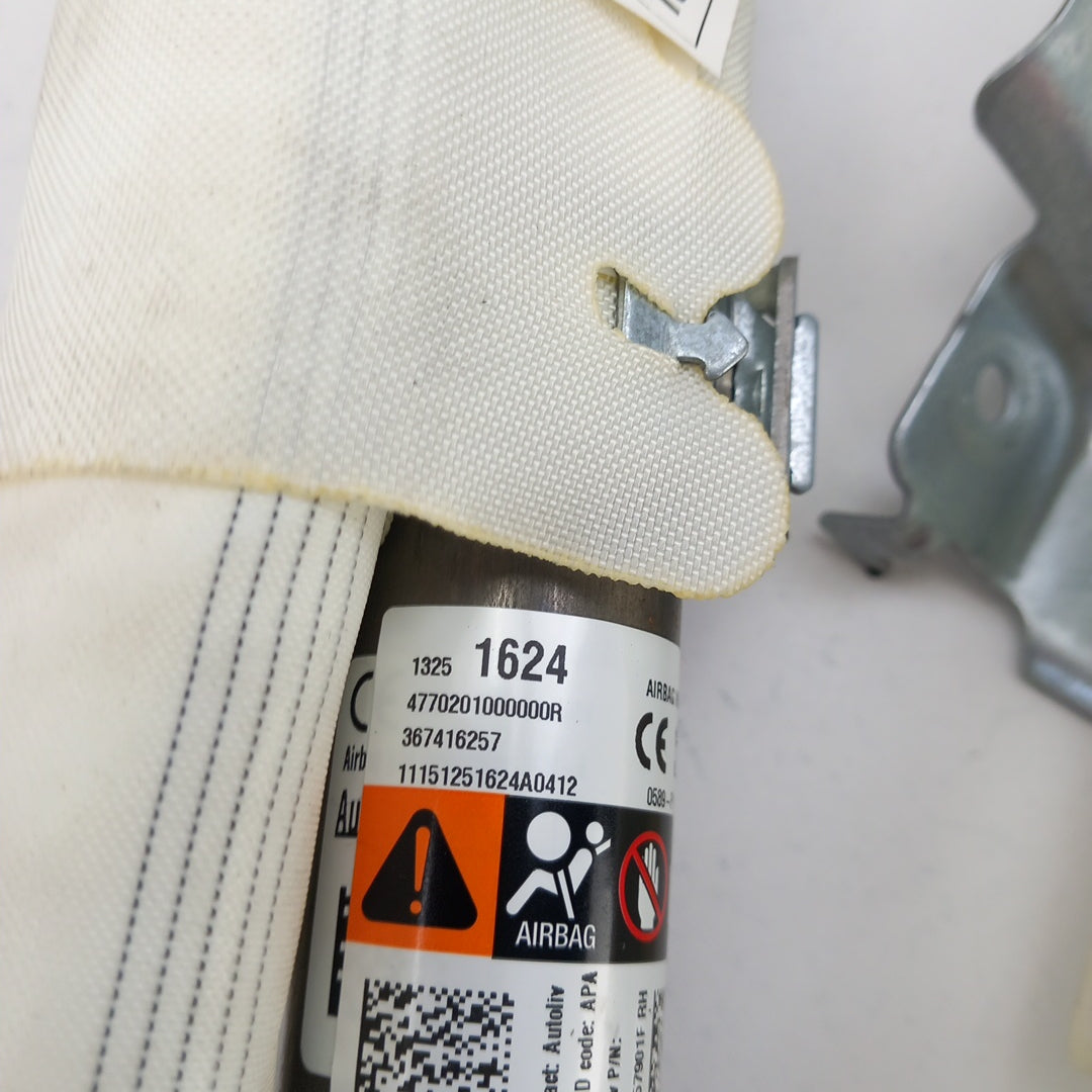 Еърбег таван десен Opel Zafira C Tourer