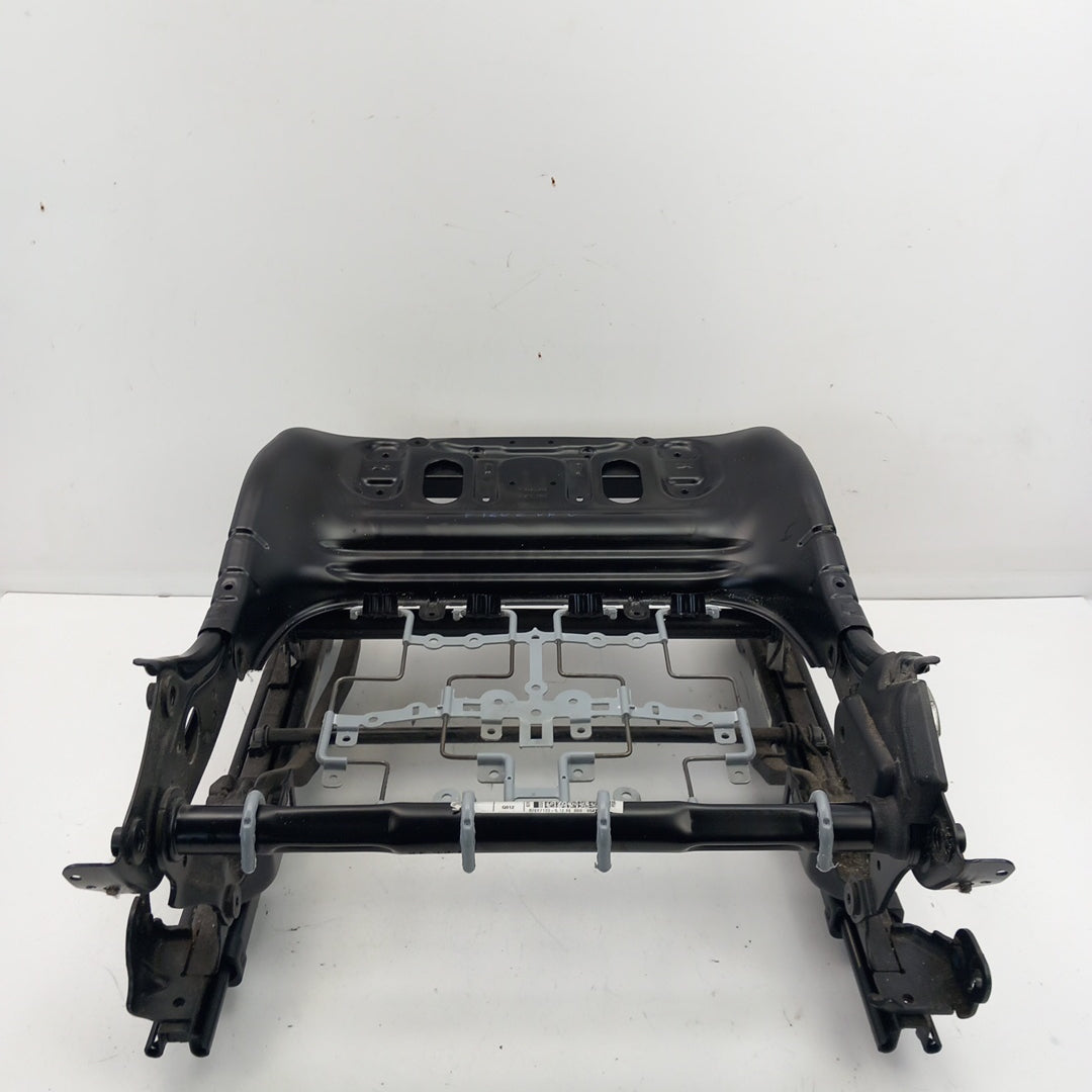 Конзола седалка предна дясна десен волан Opel Zafira C Tourer