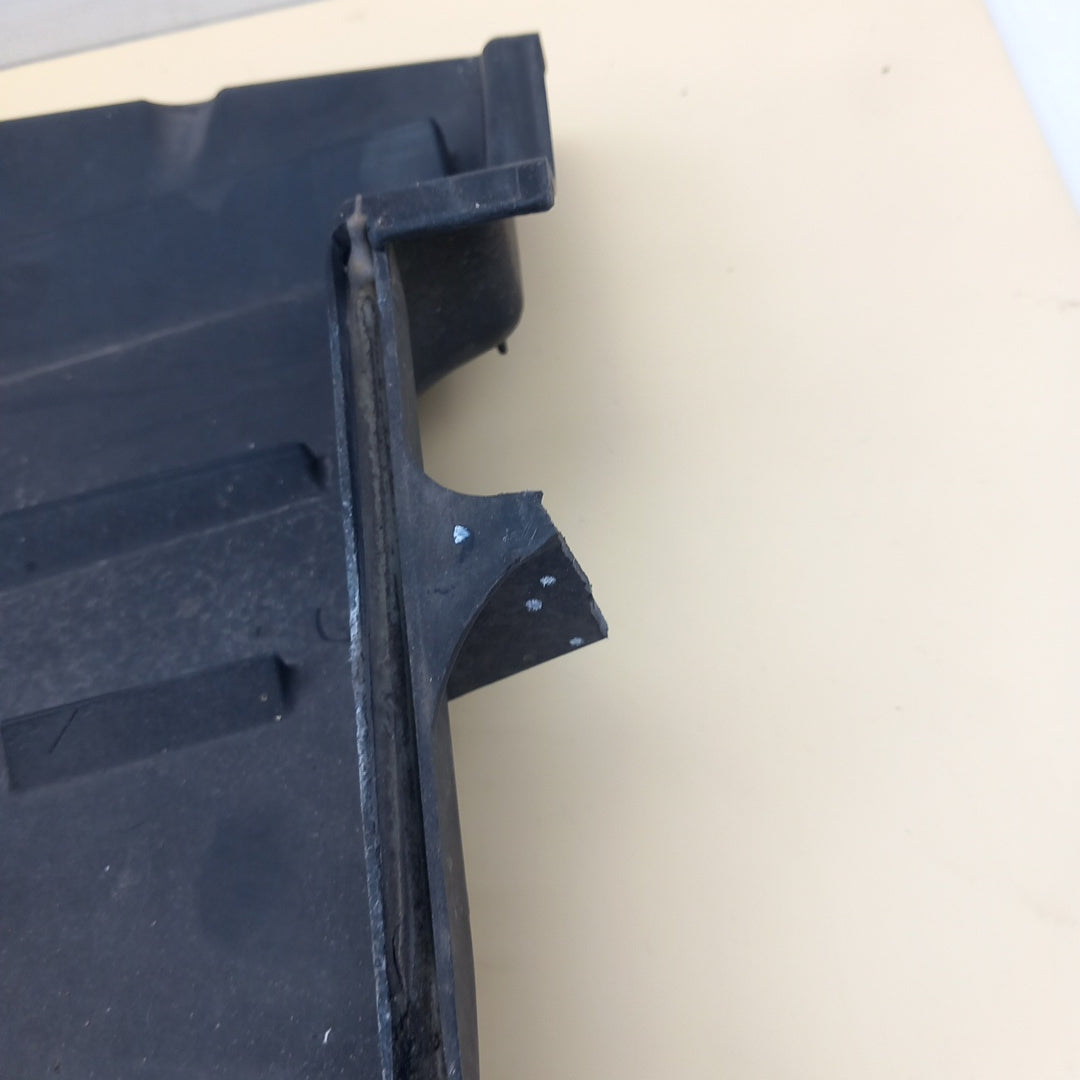 Капак кутия клапан въздух парно счупени държачи двата края Opel Zafira C Tourer