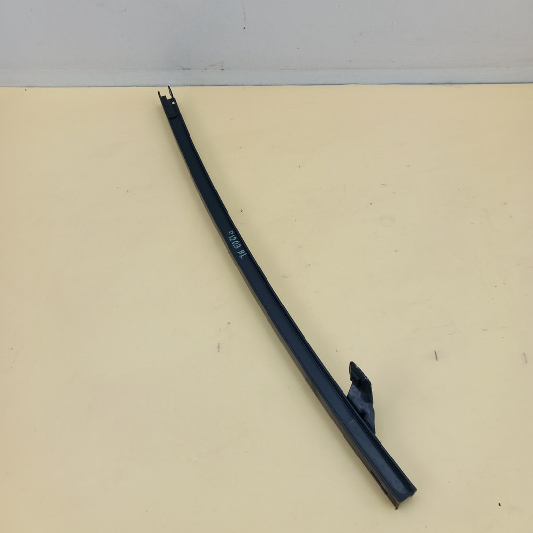 Разделителна лайсна задна лява врата Opel Zafira C Tourer