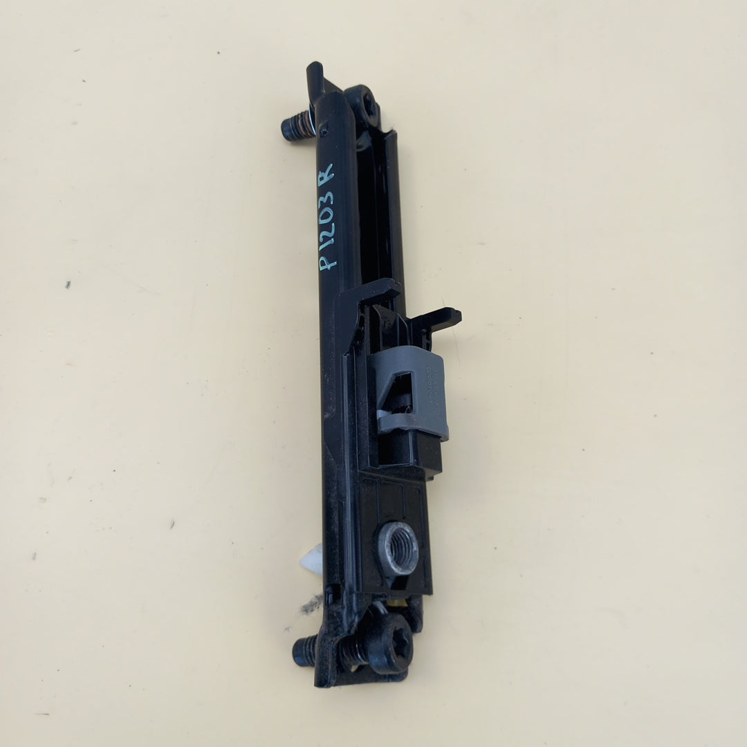 Регулатор височина колан преден ляв / десен Opel Zafira C Tourer