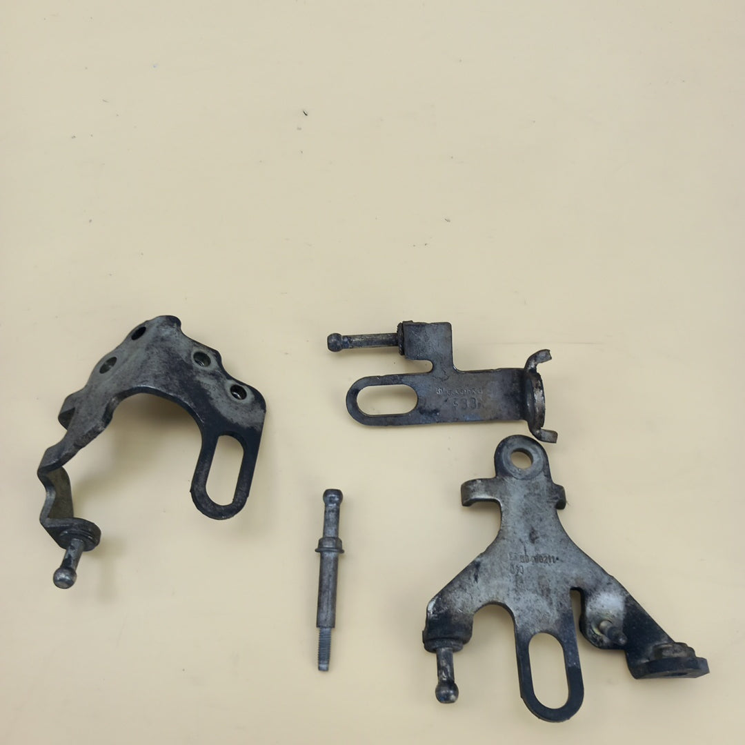 Комплект носачи капак двигател Opel Zafira C Tourer 1,6 CDTI B16DTH