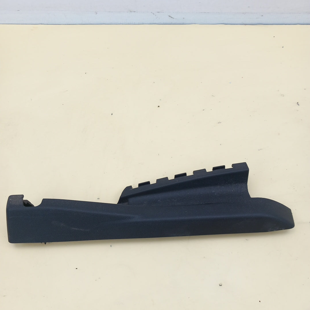 Пластмаса седалка предна дясна релса Opel Zafira C Tourer