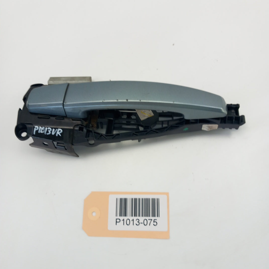 Външна дръжка на врата предна дясна Дефект Silbersee Z179 / GEV, RHD Opel Astra J