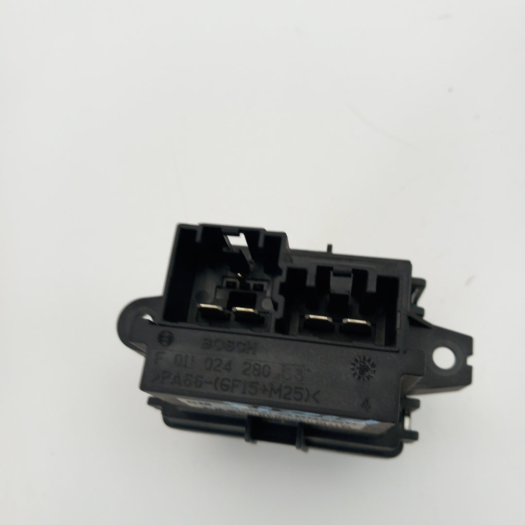 Резистор регулатор вентилатор Opel Astra J