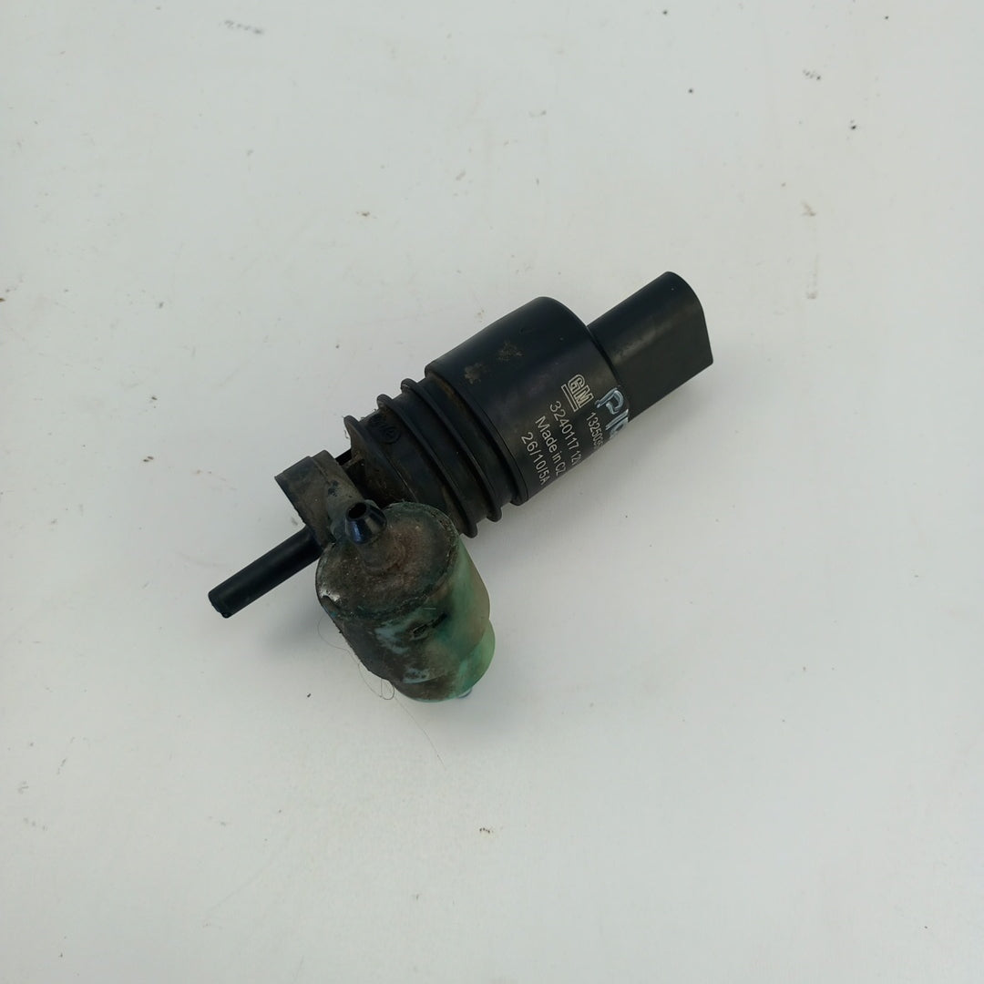 Помпичка чистачки Opel Astra J