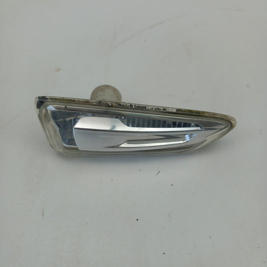 Мигач страничен десен Opel Astra J