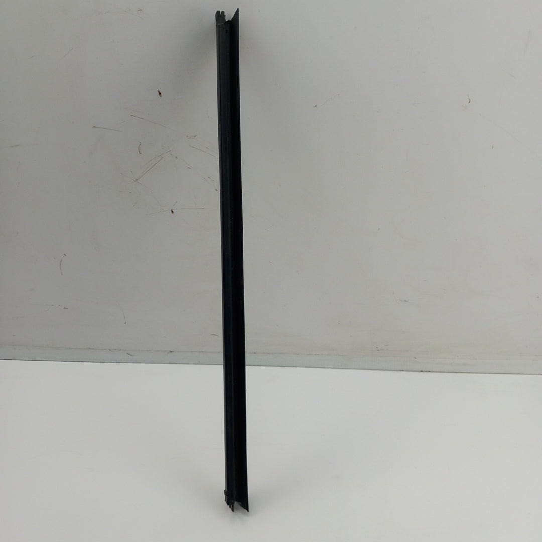 Лайстна стъкло на врата задна дясна вътрешна Opel Crossland X