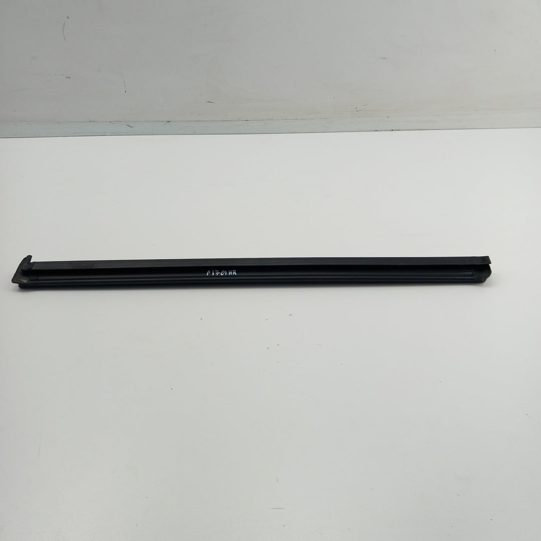 Лайстна стъкло на врата задна лява вътрешна Opel Crossland X