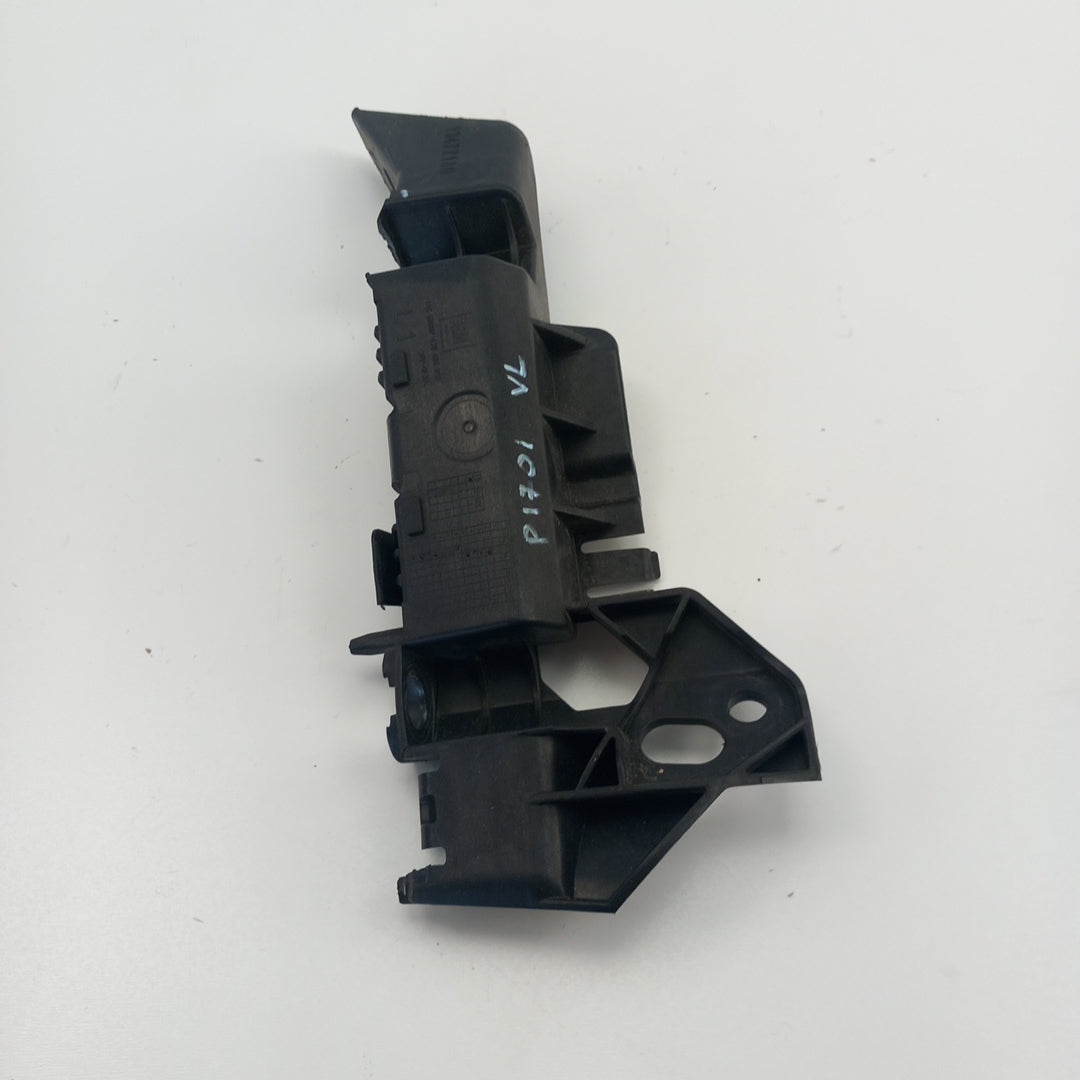 Държач калник преден ляв дефект Opel Crossland X